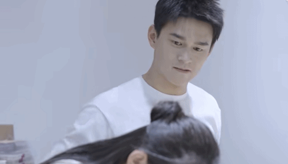 ?太幼稚了！张豆豆说孙杨年纪大了，孙杨连做左勾拳、右勾拳