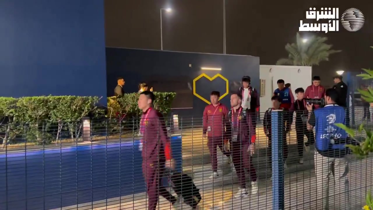 倒计时2小时！中沙之战在即，国足球员已抵达沙特国王大学体育场